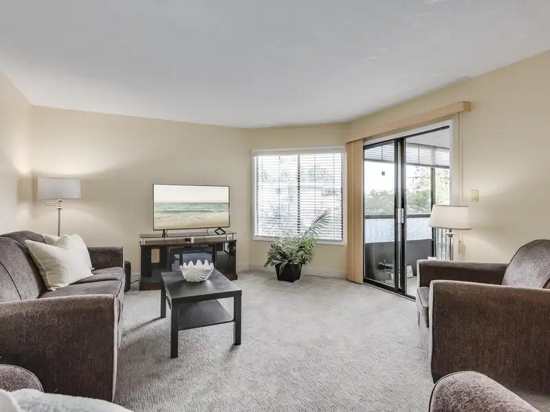 301 1521 BLACKWOOD STREET - photo 4 of 26