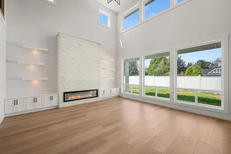 24833 ROBERTSON CRESCENT - photo 4 of 25