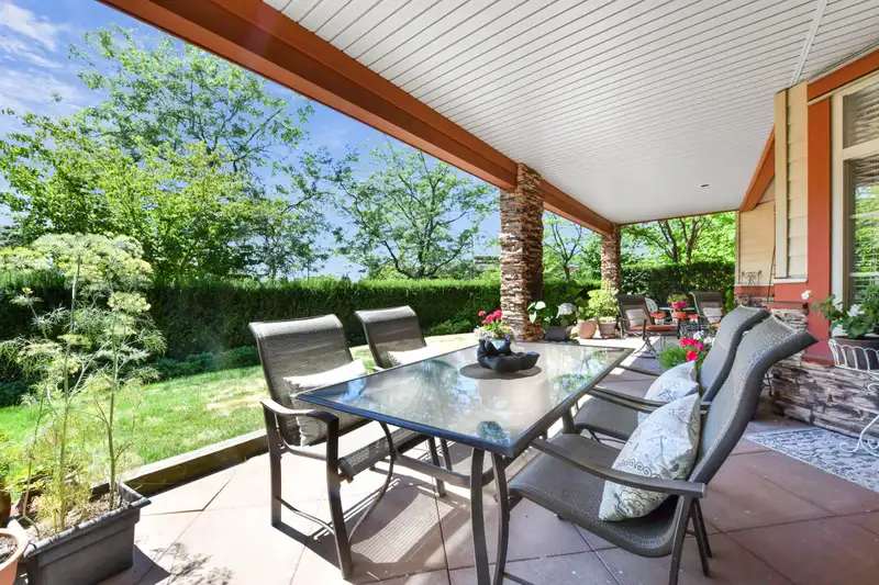 108 3355 ROSEMARY HEIGHTS DRIVE - photo 2 of 28