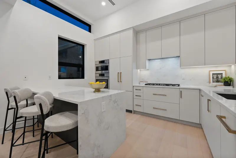 3660 FLEMING STREET - photo 4 of 25