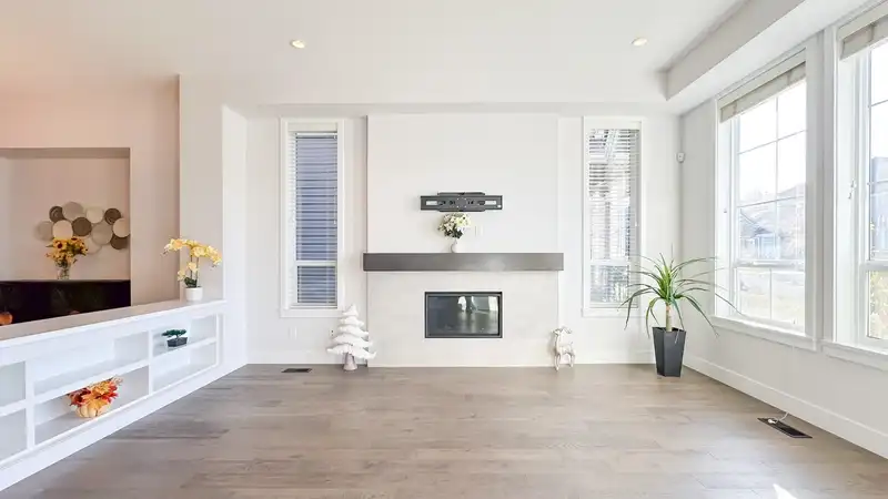 16529 21 AVENUE - photo 4 of 40