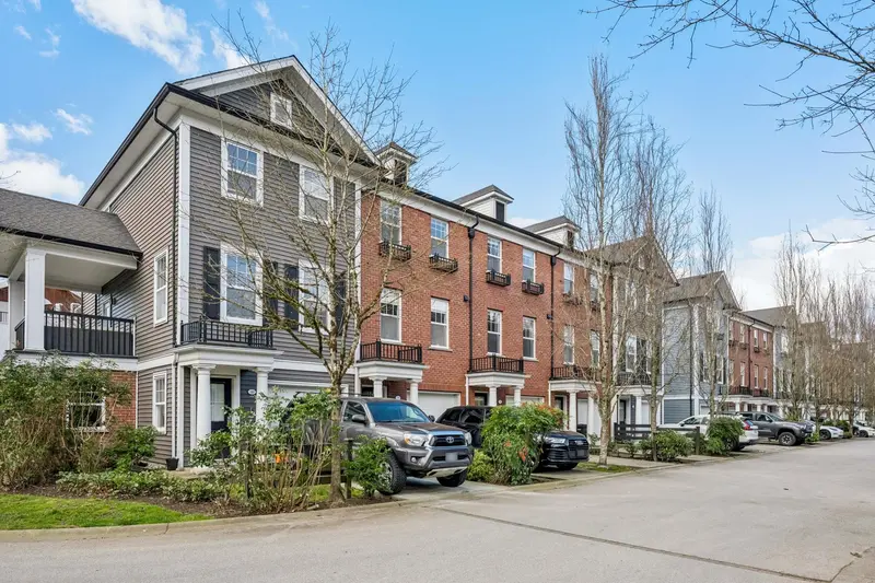 38 19572 FRASER WAY - photo 4 of 25