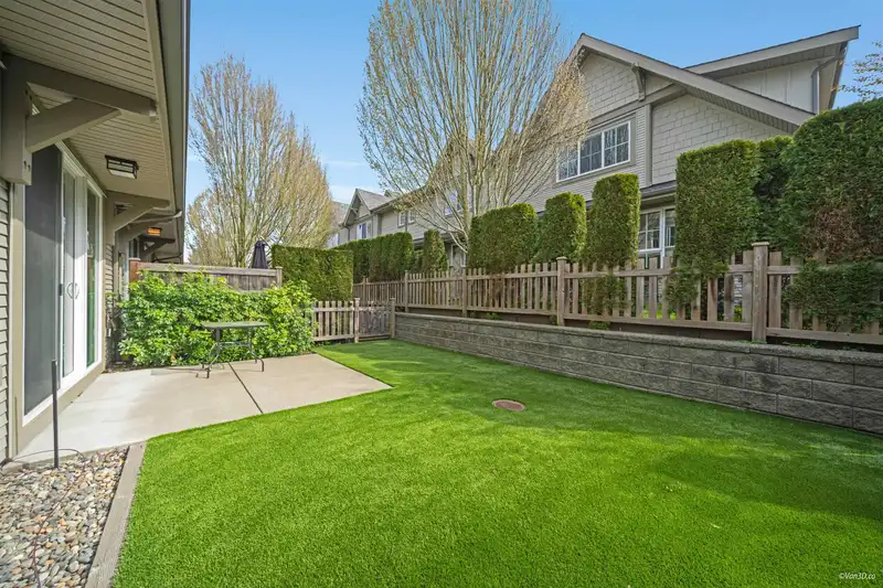 80 2501 161A STREET - photo 3 of 33