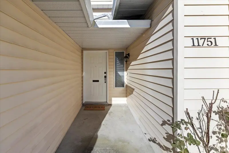 11751 DRIFTWOOD DRIVE - photo 4 of 25