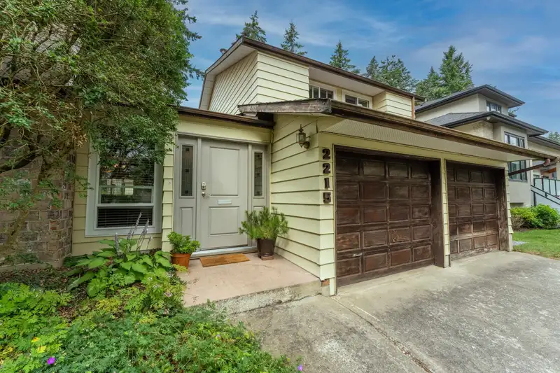 2215 153A STREET - photo 3 of 26