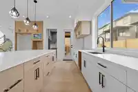 16639 18 AVENUE - thumbnail 11