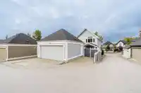 2136 164A STREET - thumbnail 32