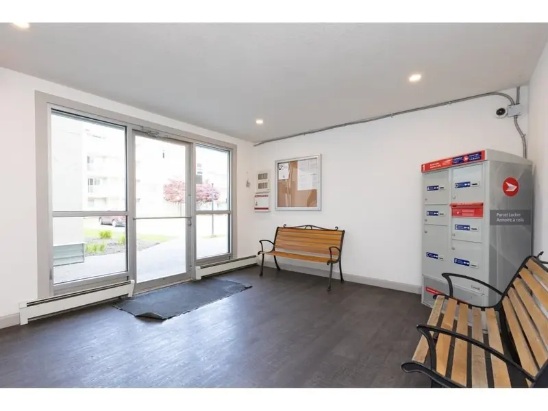 229 32850 GEORGE FERGUSON WAY - photo 3 of 9