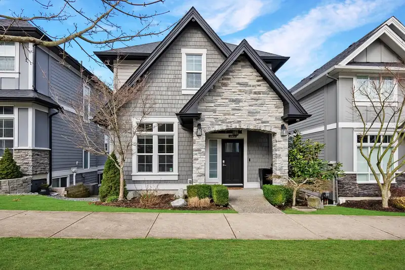 15821 29A AVENUE - photo 1 of 35