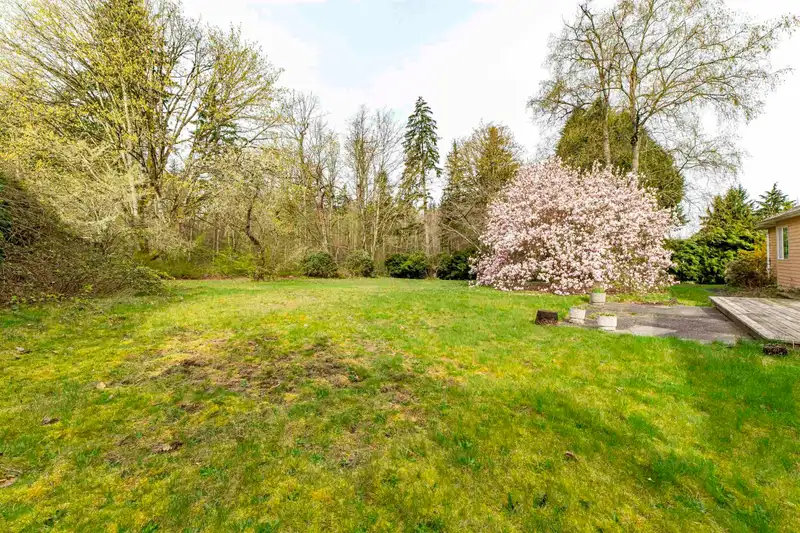 2875 COUNTRY WOODS DRIVE - photo 4 of 23