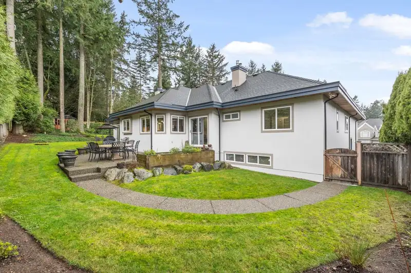 2836 140A STREET - photo 3 of 39