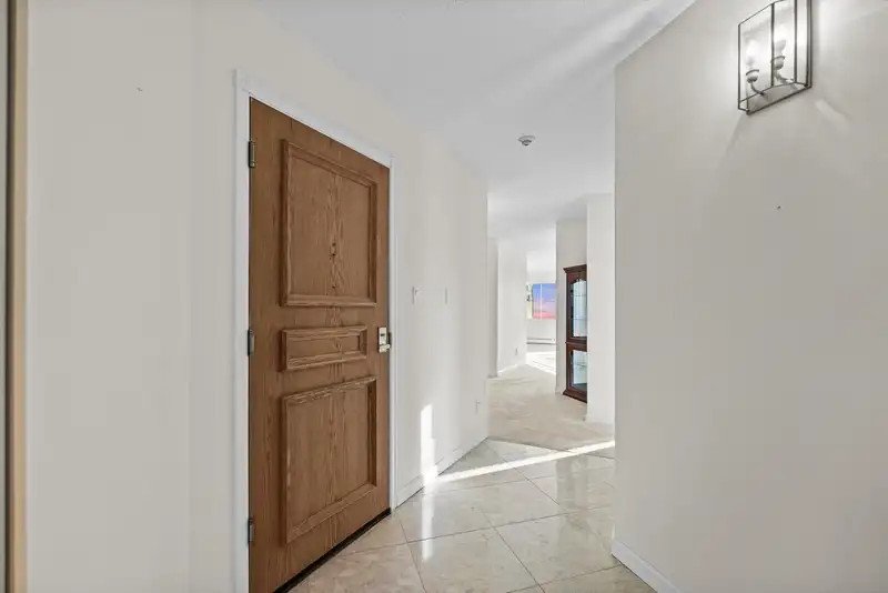 413 1442 FOSTER STREET - photo 3 of 30