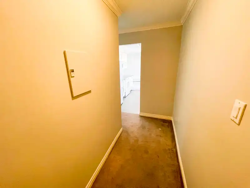 206 1351 MARTIN STREET - photo 3 of 24