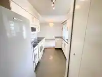 206 1351 MARTIN STREET - thumbnail 5
