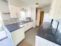 206 1351 MARTIN STREET - thumbnail 7