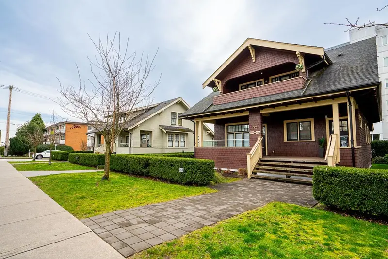 406 EIGHTH STREET - photo 2 of 23