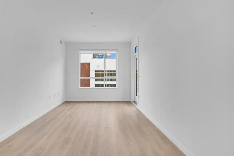 412 27249 ALDERGROVE TOWN CENTRE DRIVE - photo 4 of 14