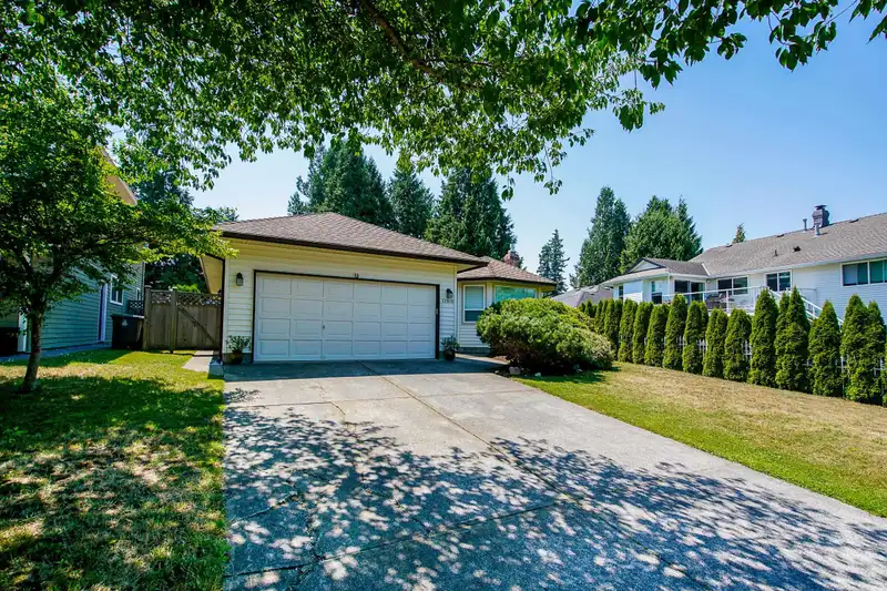 12926 19 AVENUE - photo 1 of 40