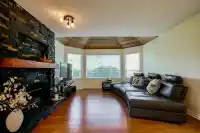 12926 19 AVENUE - thumbnail 4