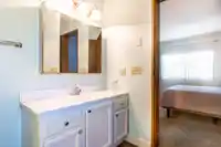 35 2120 KING GEORGE BOULEVARD - thumbnail 30