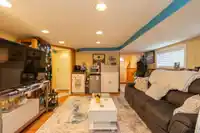 1196 HABGOOD STREET - thumbnail 27