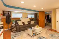 1196 HABGOOD STREET - thumbnail 29