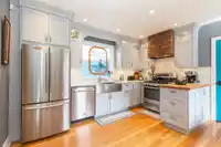 1196 HABGOOD STREET - thumbnail 7