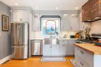 1196 HABGOOD STREET - thumbnail 8
