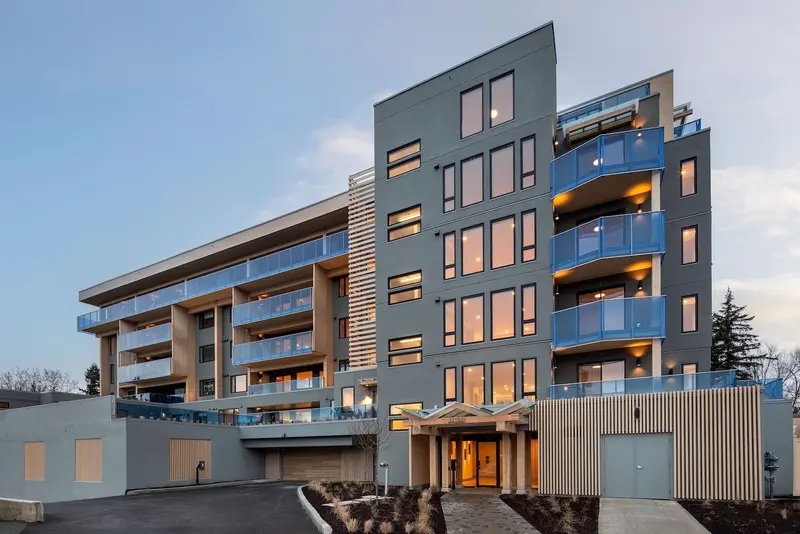 302 33160 PLAXTON CRESCENT - photo 1 of 20