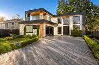 1072 HABGOOD STREET - thumbnail 1