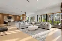 1072 HABGOOD STREET - thumbnail 14