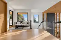 1072 HABGOOD STREET - thumbnail 20