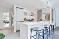 203 1473 JOHNSTON ROAD - thumbnail 10