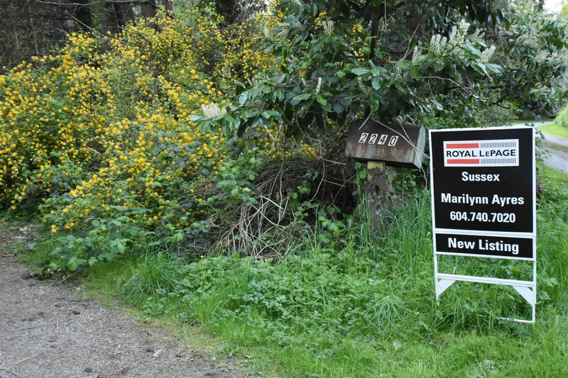 2240 OLDERSHAW ROAD - photo 4 of 25