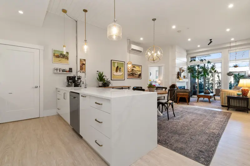 601 45745 WATSON ROAD - photo 1 of 25