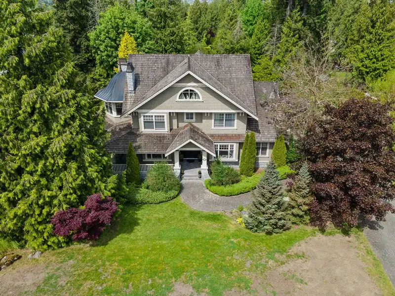16211 29 AVENUE - photo 3 of 38