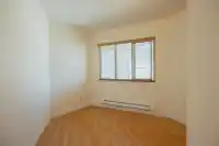 1469 MERKLIN STREET - thumbnail 2