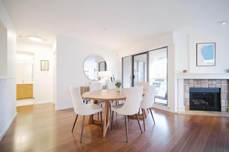 E302 628 W 12TH AVENUE - photo 4 of 23