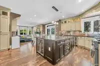 3098 162A STREET - thumbnail 16