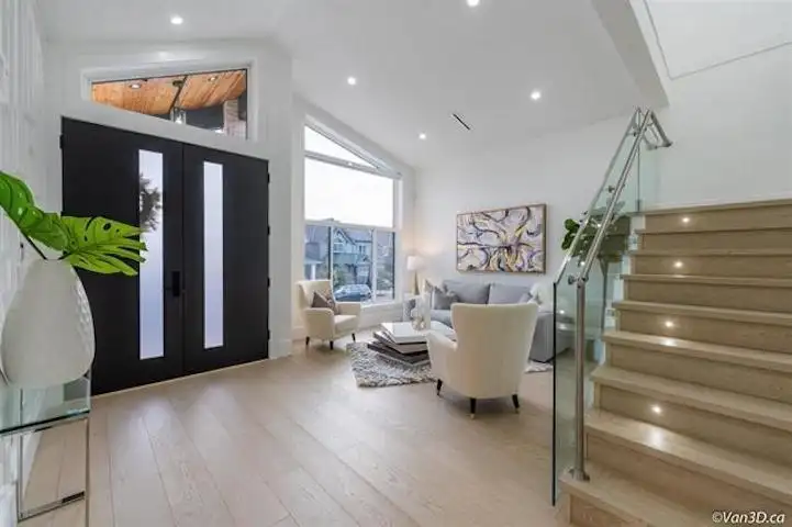 16759 18 AVENUE - photo 2 of 14