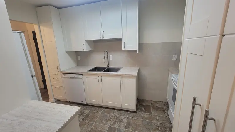 108 33400 BOURQUIN PLACE - photo 3 of 10