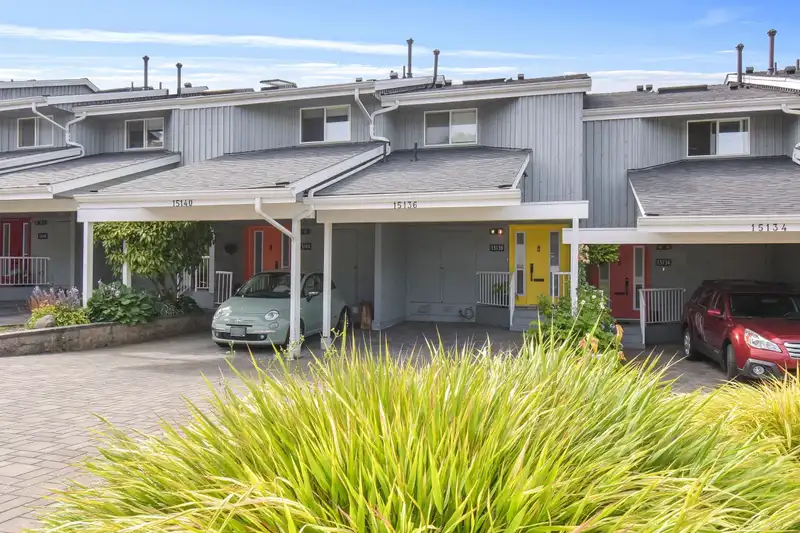 15136 BEACHVIEW AVENUE - photo 1 of 26