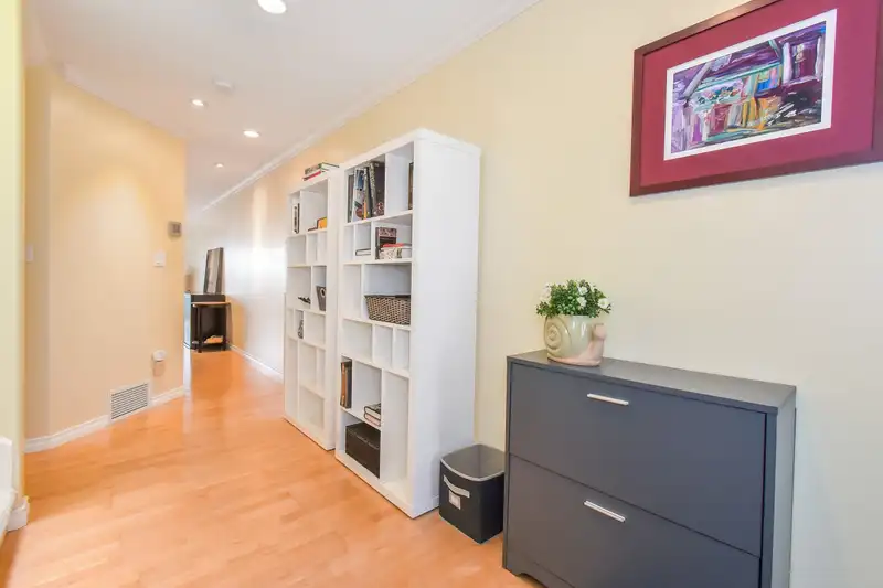15136 BEACHVIEW AVENUE - photo 4 of 26