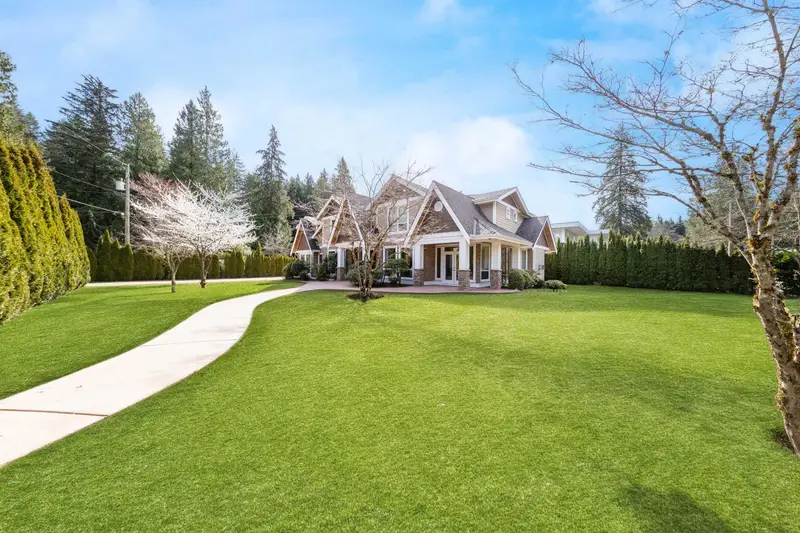 316 MOYNE DRIVE - photo 2 of 25