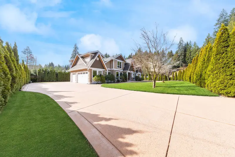 316 MOYNE DRIVE - photo 4 of 25