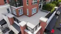 201 2940 KING GEORGE BOULEVARD - thumbnail 1