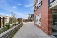 201 2940 KING GEORGE BOULEVARD - thumbnail 32