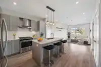 412 15436 31 AVENUE - thumbnail 2