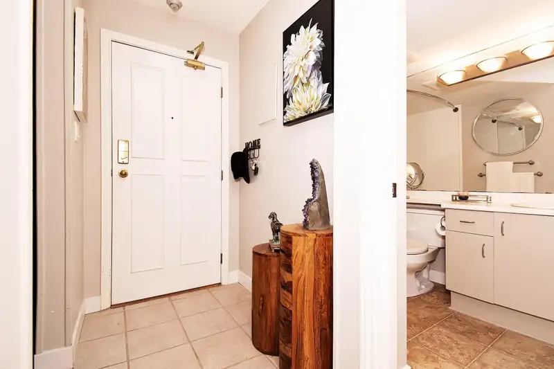 107 1840 E SOUTHMERE CRESCENT - photo 4 of 23