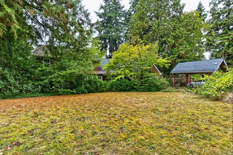 2555 128 STREET - photo 3 of 22